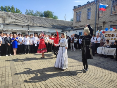 День знаний в СКФ БГТУ им.В.Г.шухова: старт нового учебного года. СКФ БГТУ им.В.Г.Шухова